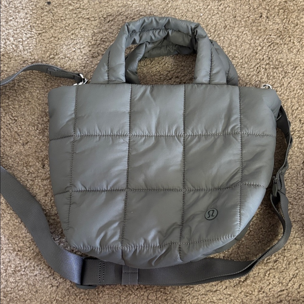 Lululemon Quilted Grid Tote Bag Mini 5L in the color Grey Eucalyptus